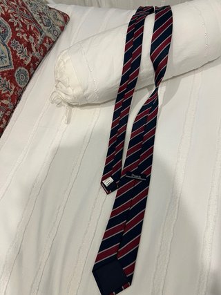 Corbata Dustin Rayas Azul y Granate