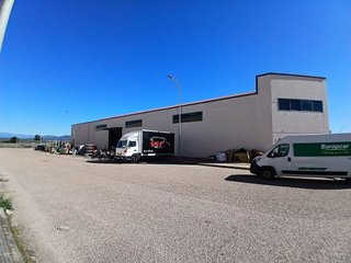 Nave industrial en venta en Cazalegas
