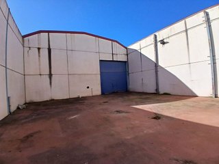 Nave industrial en venta en Cazalegas