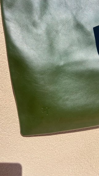 Bolso Piel Vacuno Zara x Bad Bunny Verde
