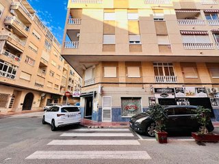 Local comercial en venta en Playa del Cura en Torrevieja