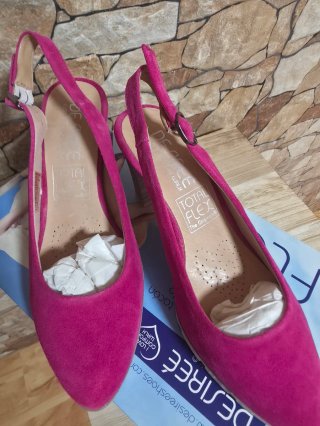 Zapatos de tacón Desireé fucsia Talla 36.