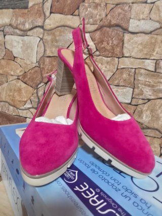Zapatos de tacón Desireé fucsia Talla 36.