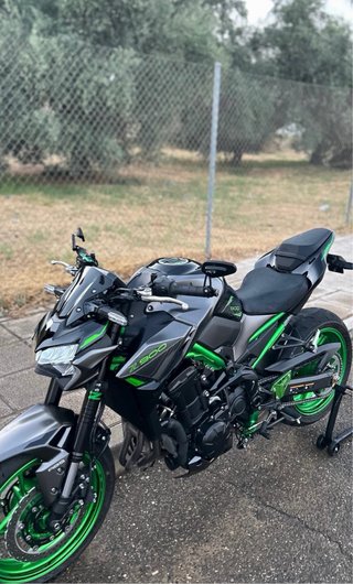 Kawasaki Z900 A2 2024 Negra/Verde
