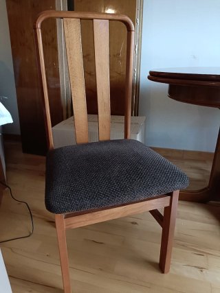 Mesa de comedor con 4 sillas