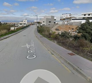 Terreno en venta en Zubia (La)