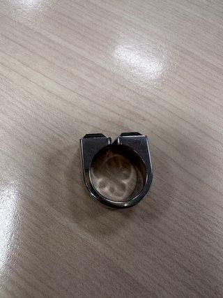 Anillo D&G Acero Cristales Negros y Plateado