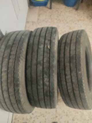 Neumáticos Michelin con vida útil 205/75/17,5
