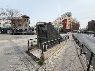 Garaje en venta en Pacífico en Madrid