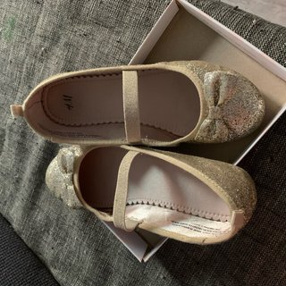 Bailarinas doradas H&M lazo.