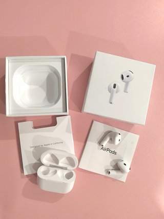 Airpods 4 con cancelación de ruido