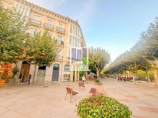 Local comercial en venta en Centro en Burgos