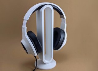 Soporte para auriculares blanco y negro