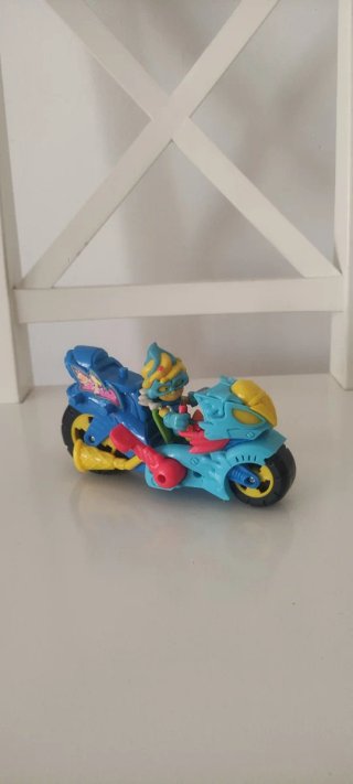 SuperThings Moto Super Turbo Ice + Kazoom Kid