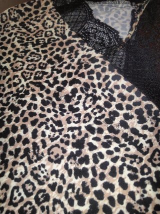 Camiseta Lencera Leopardo Stradivarius