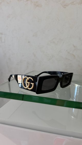 Gafas de Sol Gucci Negras y Doradas