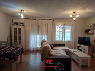 Casa pareada en venta en Velilla de San Antonio