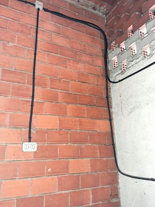 Local comercial en venta en El Polígono en Gijón