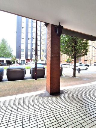 Local comercial en venta en El Polígono en Gijón