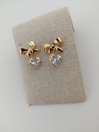 Pendientes lazo corazón