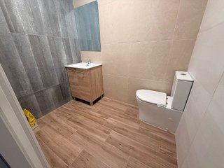 Local comercial en venta en Gavarra en Cornellà de Llobregat