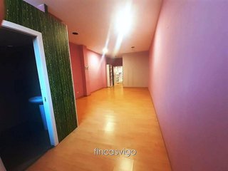 Local comercial en venta en O Berbés - Peniche en Vigo