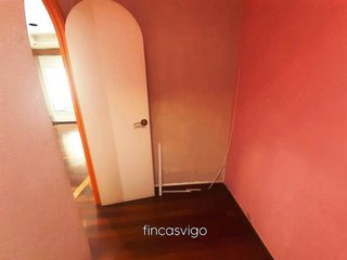 Local comercial en venta en O Berbés - Peniche en Vigo