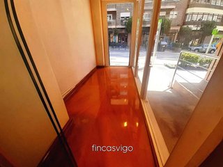 Local comercial en venta en O Berbés - Peniche en Vigo