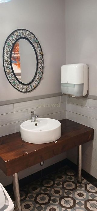 Local comercial en venta en Eixample Nord – La Devesa en Girona