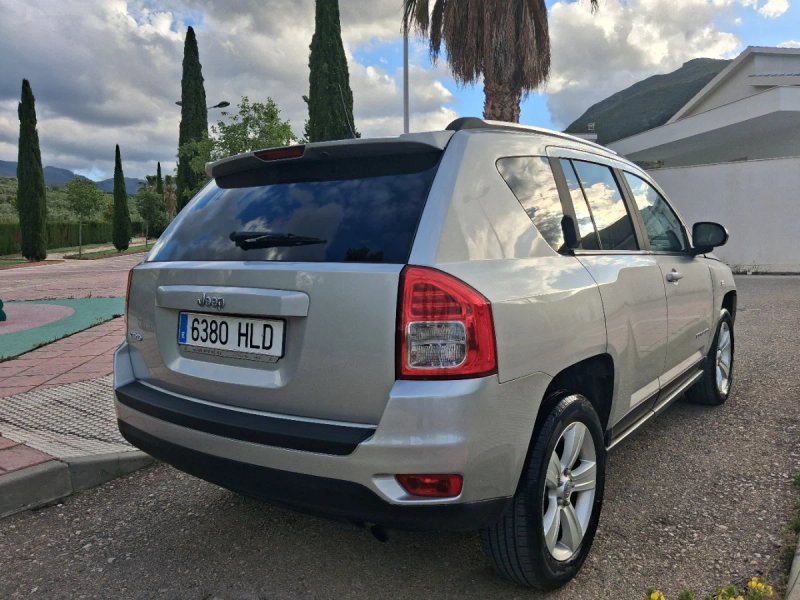 Jeep Compass 2.2 CRD Limited 4x2 2012, foto 2