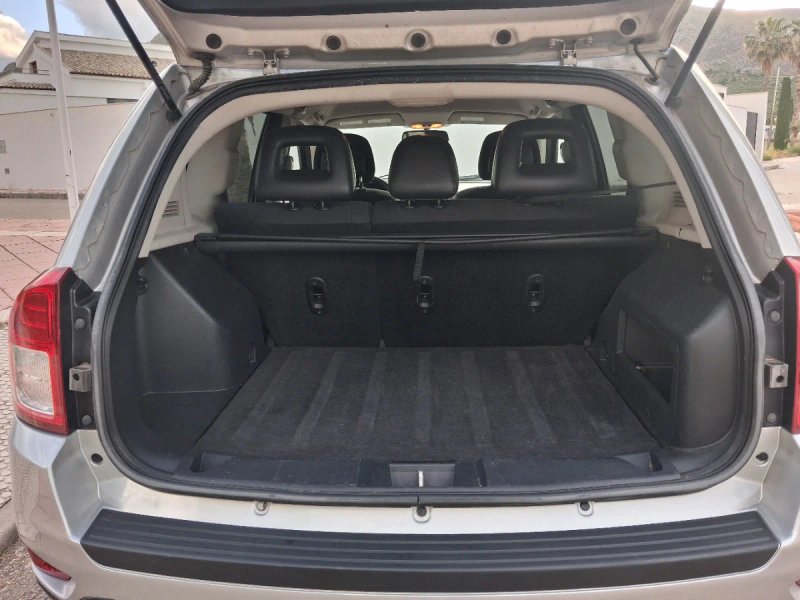Jeep Compass 2.2 CRD Limited 4x2 2012, foto 9