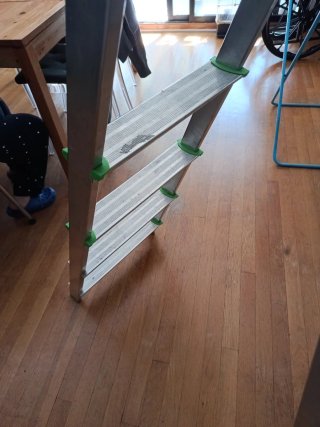 Escalera aluminio 5 peldaños