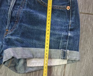 Pantalon corto levis
