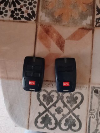 Mandos Garaje BFT Originales (2 Unidades)