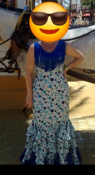 Traje de gitana azul y verde con lunares