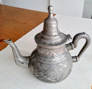 Set teiere e scatola in stile arabo