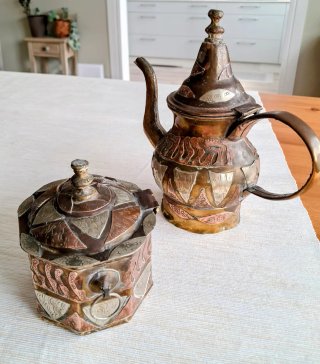 Set teiere e scatola in stile arabo