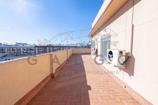 Ático en venta en Patraix en Valencia