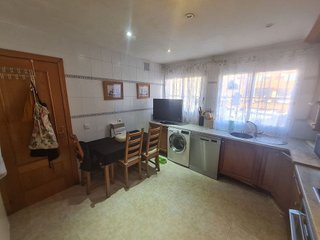 Casa adosada en venta en Velilla de San Antonio