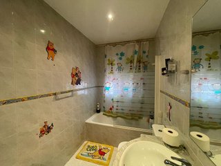 Casa adosada en venta en Velilla de San Antonio