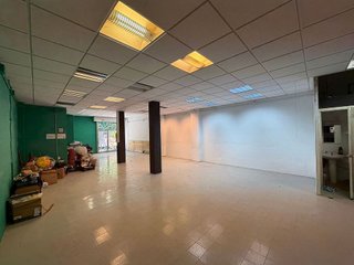 Local comercial en venta en Llevant en Igualada