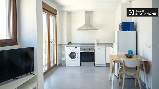 Piso en alquiler en El Cabanyal- El Canyamelar en Valencia - Imagen 3