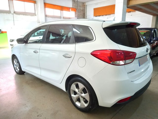 KIA Carens 1.6GDI 136CV 7 PLAZAS !! DISTINTIVO C