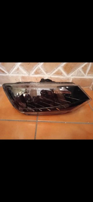 Faro delantero Skoda
