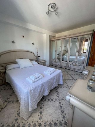 Casa en alquiler en Zona el Higuerón en Benalmádena