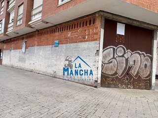 Local comercial en venta en Carretas - Huerta de Marzo - La Pajarita en Albacete
