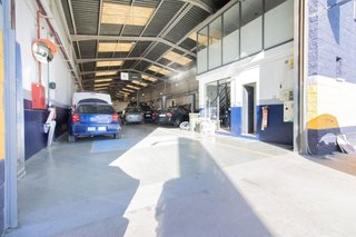 Nave industrial en venta en Avda. de Abril. - 9 de octubre en Sagunto