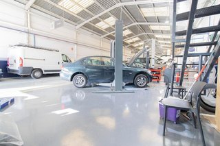 Nave industrial en venta en Avda. de Abril. - 9 de octubre en Sagunto
