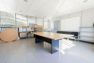 Nave industrial en venta en Avda. de Abril. - 9 de octubre en Sagunto
