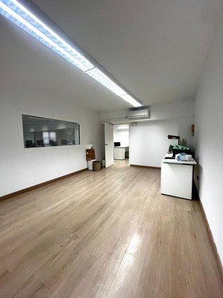 Oficina en venta en Joc de la Bola - Camps d'Esports - Ciutat Jardí - Montcada en Lleida